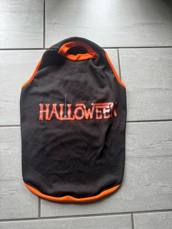 Other - Adorable dog Halloween shirt.
